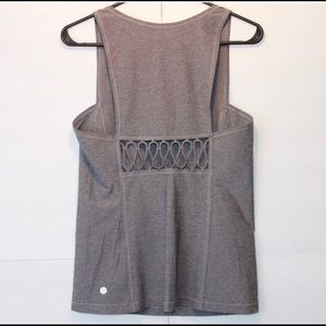 Lululemon tank! 😍